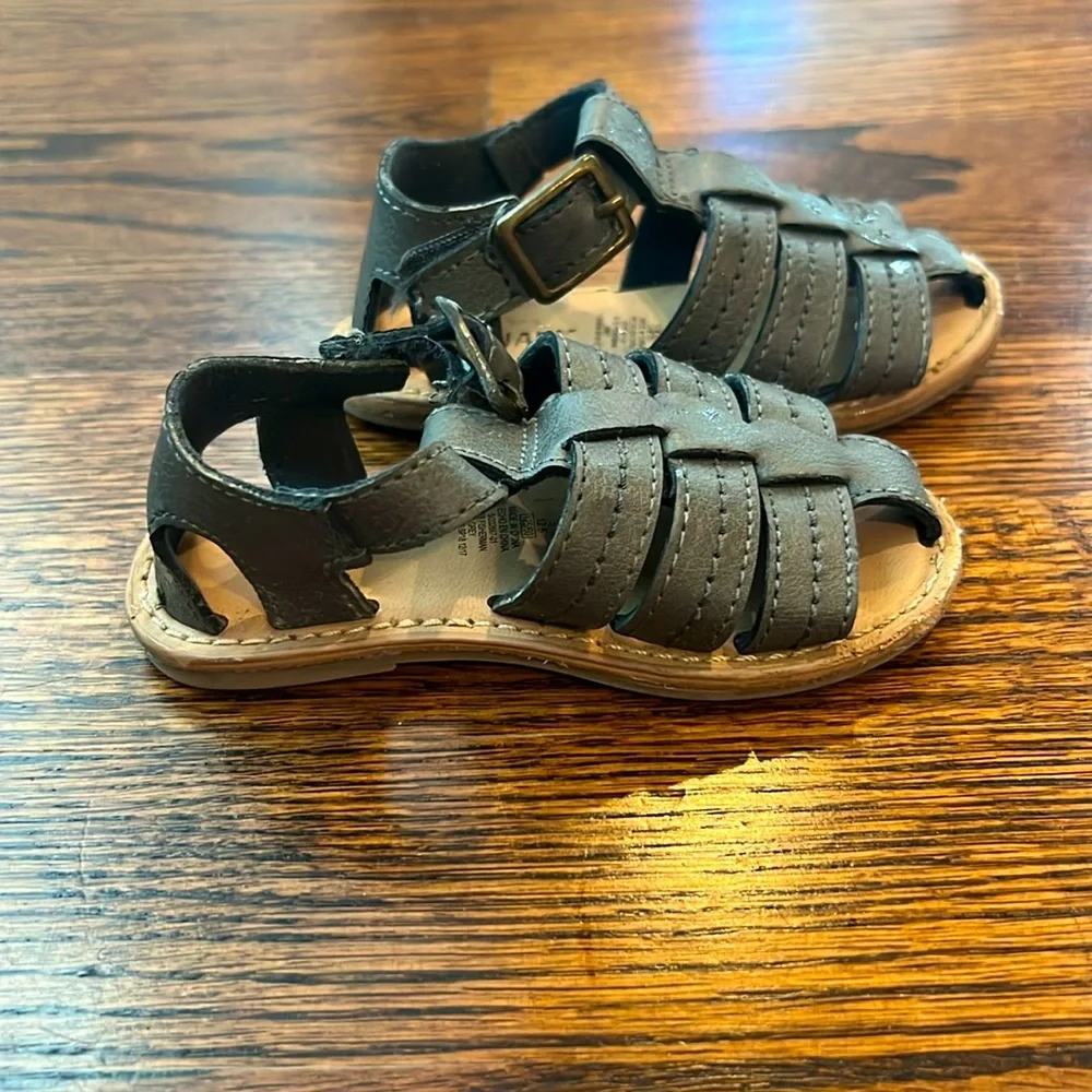 Kids Gray/Brown Fisherman Sandals, Old Navy, Size 5